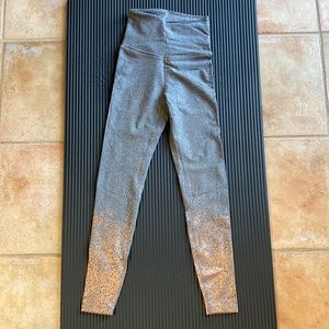 Beyond Yoga Alloy Ombré Leggings - S - Grey / Copper-Metallic